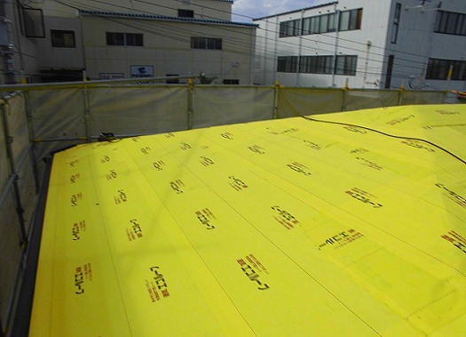 加古川市の屋根カバー工事におけるルーフィング敷設